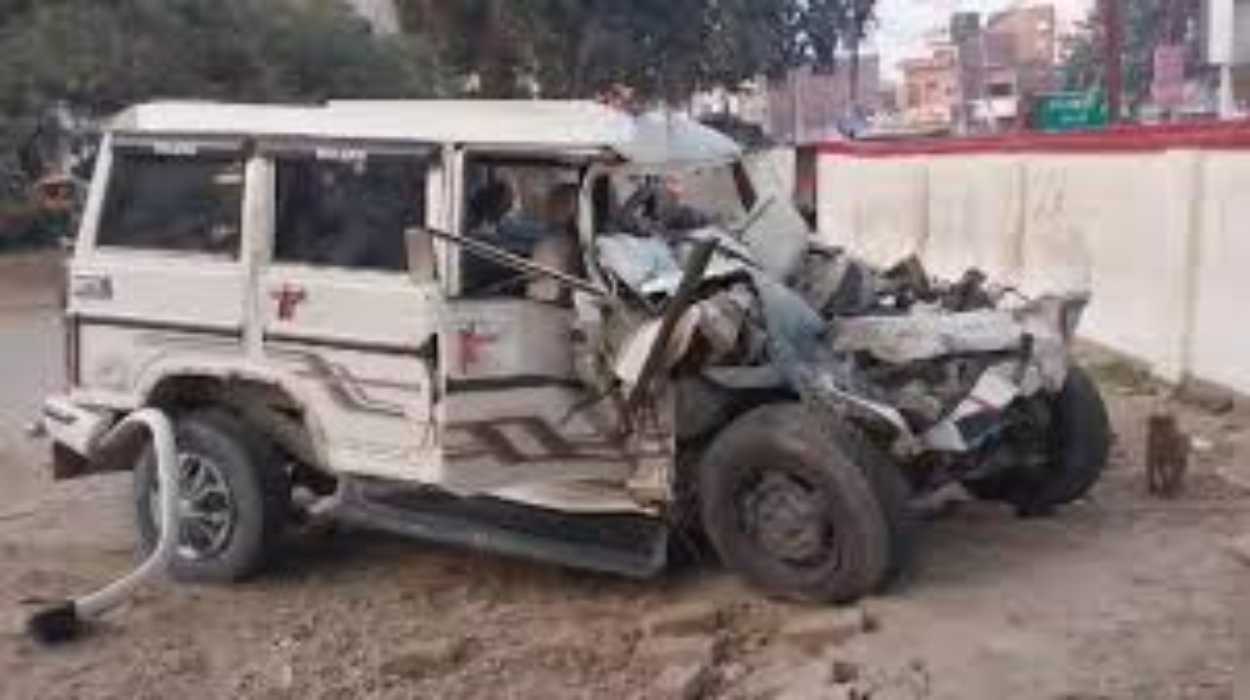“बड़ा हादसा” बरात से लौटते समय बेकाबू होकर पलटी कार, 6 की मौत 5 घायल
